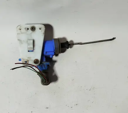 Audi 80 90 S2 B4 Central locking vacuum pump 893862123