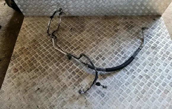 Jeep Grand Cherokee (WK) Air conditioning (A/C) pipe/hose
