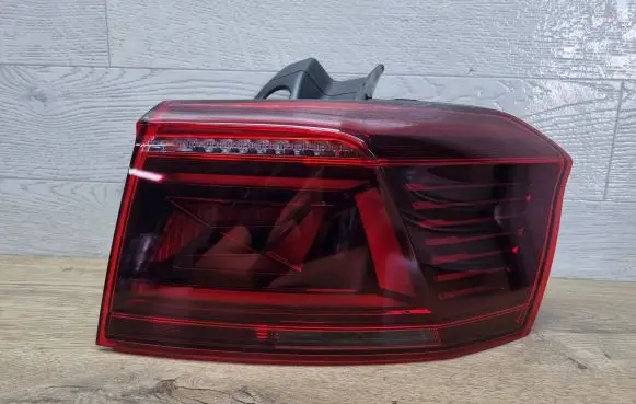 Volkswagen PASSAT B8 Rear/tail lights 3G9945208P