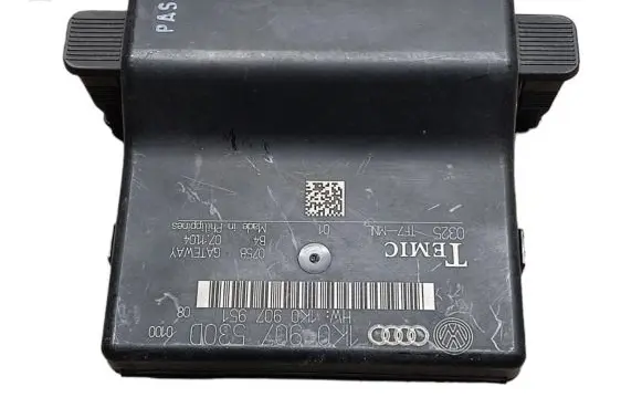 Audi A3 S3 8P Gateway control module 1K0907530D 1K0907951