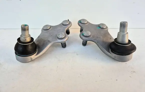 Opel Grandland X Front wishbone bush 9873445680