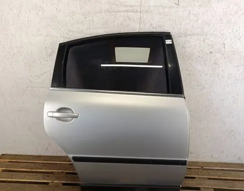 Volkswagen PASSAT B5.5 Rear door