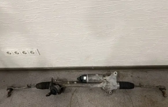 BMW M5 F90 Steering rack 9504821