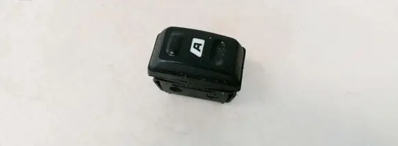 Citroen Xsara Picasso Electric window control switch 22681