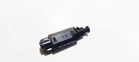 Volkswagen PASSAT B4 Brake pedal sensor switch 191945515