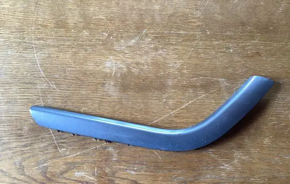 Peugeot 308 Front door trim (molding) 9682480377