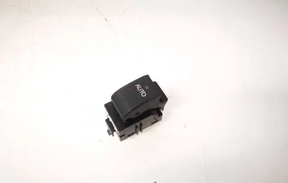 Toyota Avensis T250 Electric window control switch 8481005050
