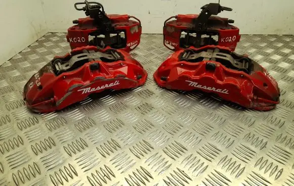 Maserati Ghibli Brake discs and calipers set 20A000105