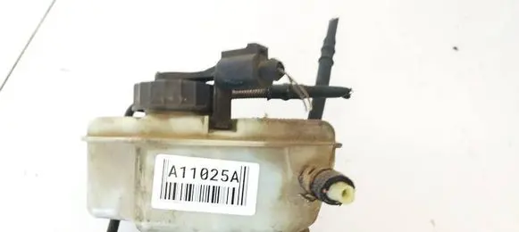 Audi A3 S3 8P Brake fluid reservoir 1K1611301C