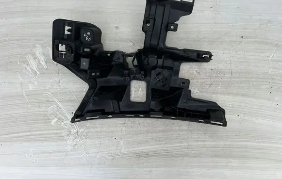 Volvo V40 Front bumper mounting bracket 31347090