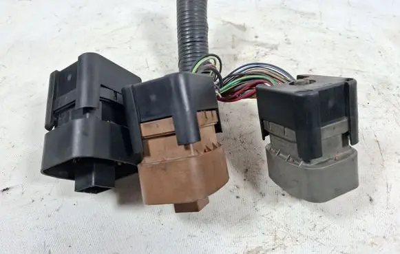 Ford Explorer Engine installation wiring loom