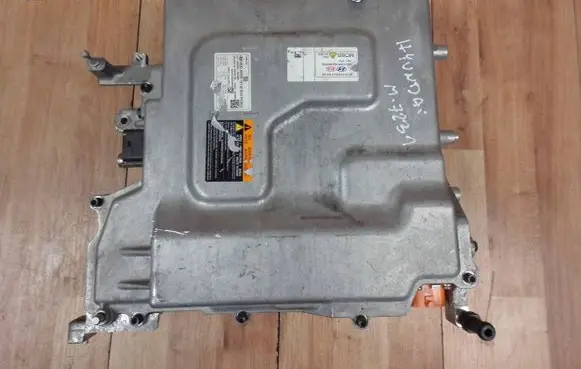 Hyundai Kona I Battery charger (optional) 364000EAB5