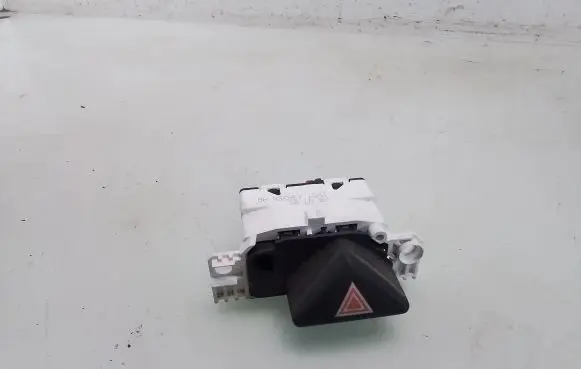 Ford Focus Hazard light switch 13A350