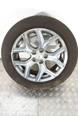 Mitsubishi Outlander R18 alloy rim 
