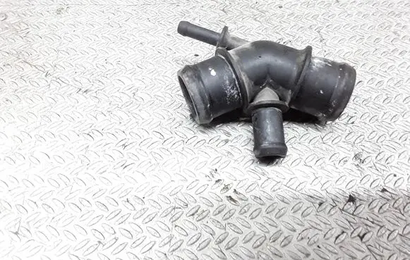 Volkswagen Golf IV Engine coolant pipe/hose