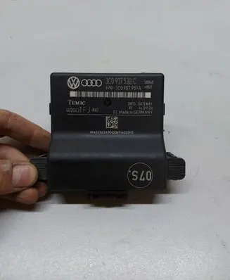 Volkswagen PASSAT B6 Gateway control module 3C0907530C