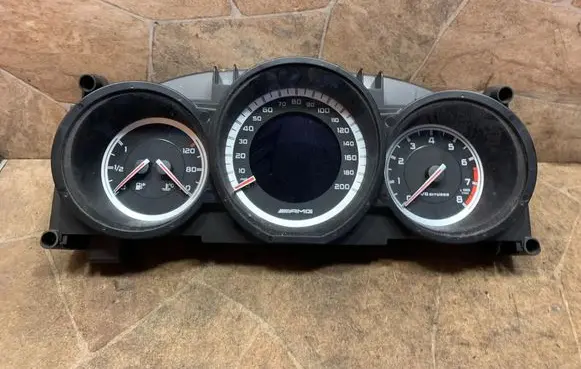 Mercedes-Benz CLS C218 X218 Speedometer (instrument cluster) A2189008803 A2C82048000