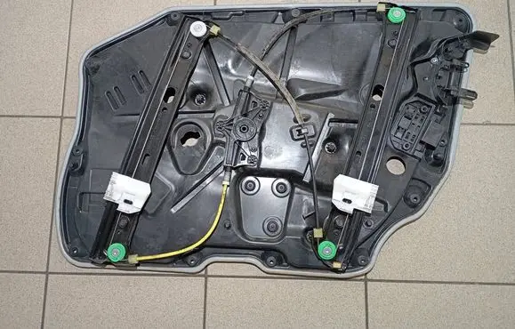 Mercedes-Benz S W222 Front window lifting mechanism without motor A2220039699 A2220039899 A2220051999