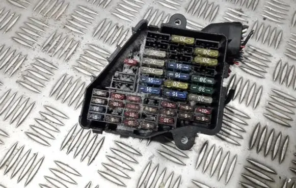 Audi A4 S4 B5 8D Fuse box set