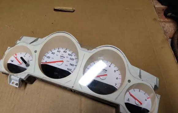 Dodge Magnum Speedometer (instrument cluster) P04602359AI