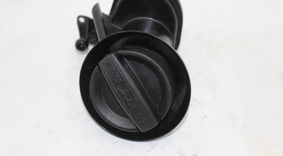 BMW X3 F25 Oil filler cap 7810587 152658