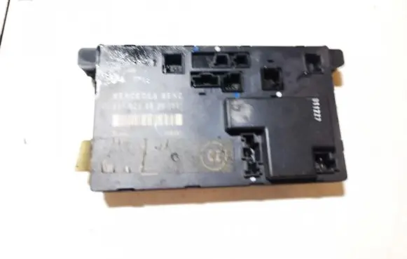 Mercedes-Benz E W211 Door control unit/module 2118200326