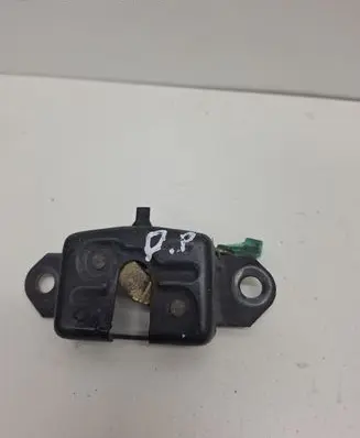 Nissan Navara Tailgate/trunk/boot lock/catch/latch