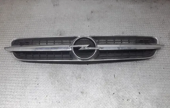 Opel Vectra C Front bumper upper radiator grill 464192822