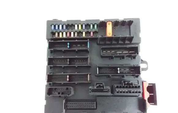 Opel Signum Fuse module 13189924