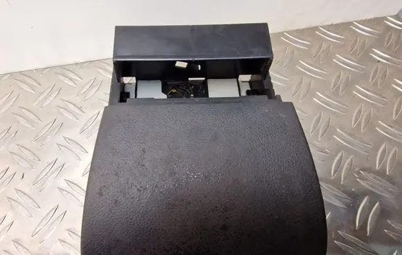 Audi A2 Ashtray (front) 8Z0857951
