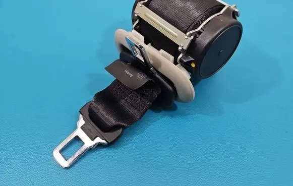 Renault Clio IV Middle seatbelt (rear) 888507458R IMPRK1612150