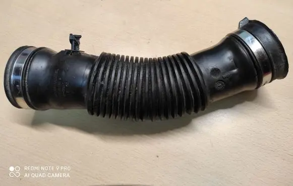 Dacia Sandero Air intake hose/pipe 165757148R