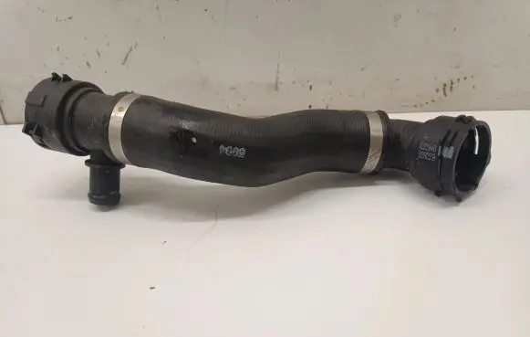Volkswagen Touareg III Engine coolant pipe/hose 4M0122101EB