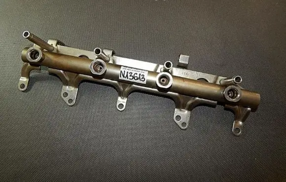 Audi A3 S3 8P Fuel main line pipe 06J133317G