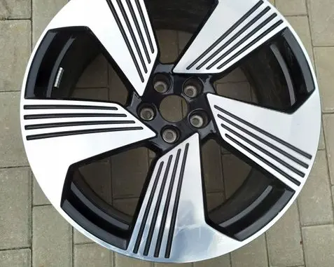 Audi e-tron R21 alloy rim 4KE601025F