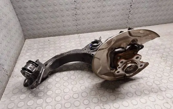 BMW 2 Active Tourer U06 Rear wheel hub 6894207 6899175