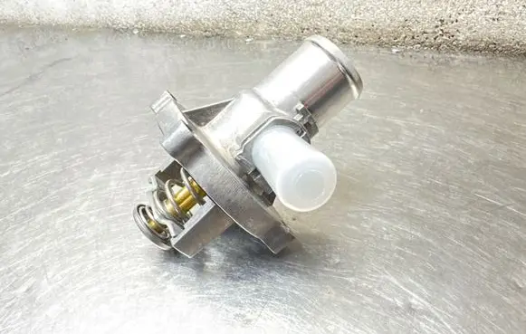 Opel Zafira A Thermostat 6338018 670021