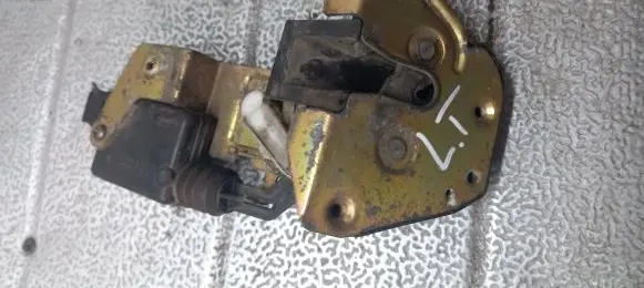 Peugeot 806 Rear door lock
