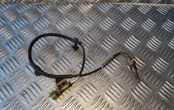 Opel Astra H Exhaust gas temperature sensor 55562433