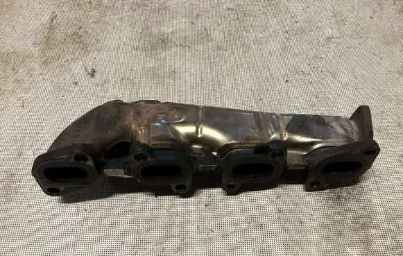 Mercedes-Benz C W204 Exhaust manifold 