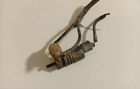 Volkswagen Golf Plus Windscreen/windshield washer pump