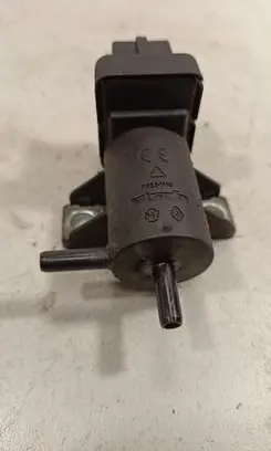 Nissan Qashqai+2 Vacuum valve 