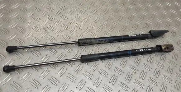 Toyota Auris 150 Tailgate/trunk strut/damper 6896002081 6895002091
