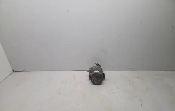Volkswagen PASSAT B6 Air conditioning (A/C) compressor (pump) 1K0820803S
