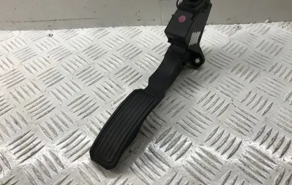 Toyota Verso Accelerator throttle pedal 7811002021 10295A
