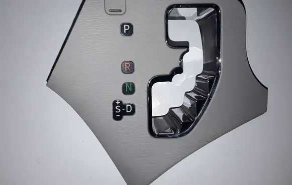 Toyota Sienna XL30 III Gear lever shifter trim leather/knob 76F438