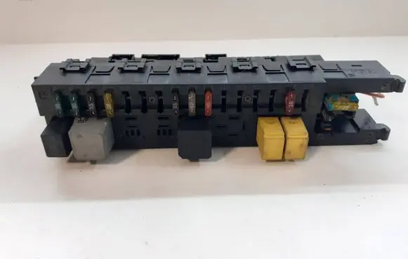 Mercedes-Benz C W203 Fuse module 2035451801 5DK00848640
