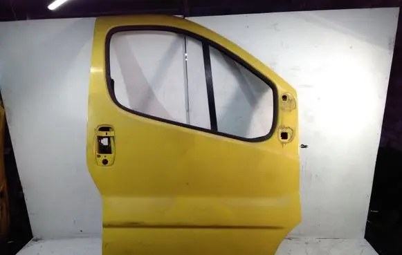 Opel Vivaro Front door
