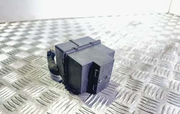 Volkswagen PASSAT B7 Fuse box set 7N0937311 013949781