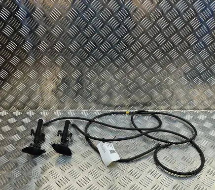 Volvo XC40 Headlight washer spray nozzle 31457284 31457285